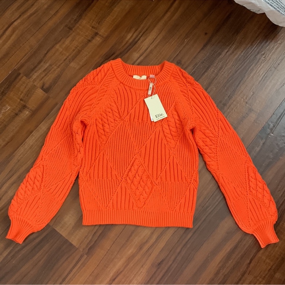 New Elie Tahari knit sweater pullover